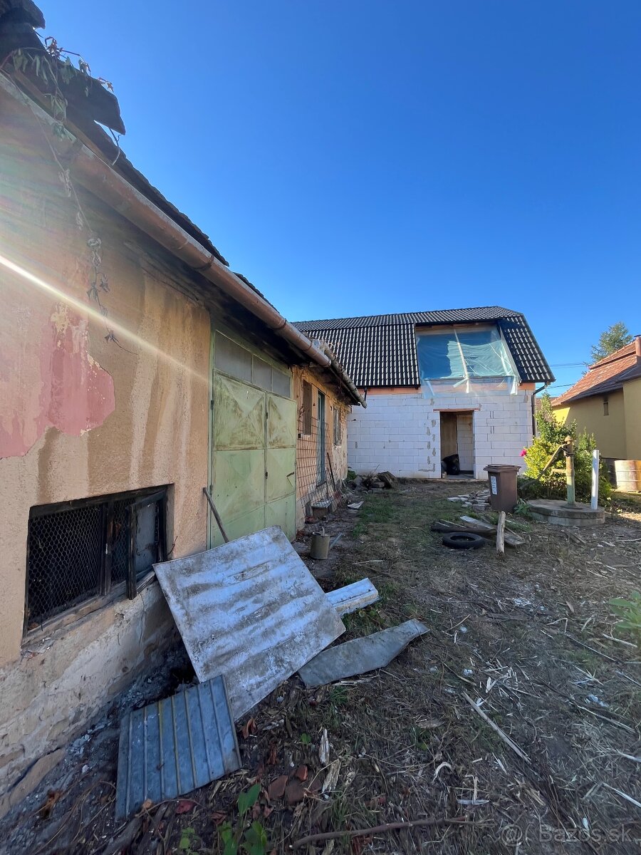 V Štúrove na predaj rozostavaný RD - 5