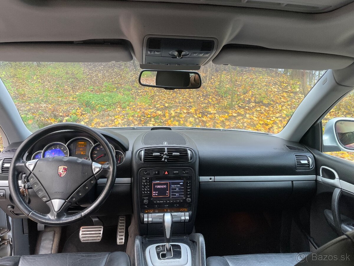 PORSCHE CAYENNE S 4,5V8 - 5