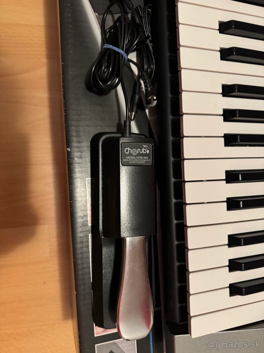 Yamaha PSR-E443 – výborný stav, málo používaný - 5