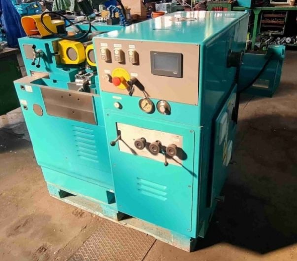 Válcovačka závitů UPW 12,5 po GO - 5