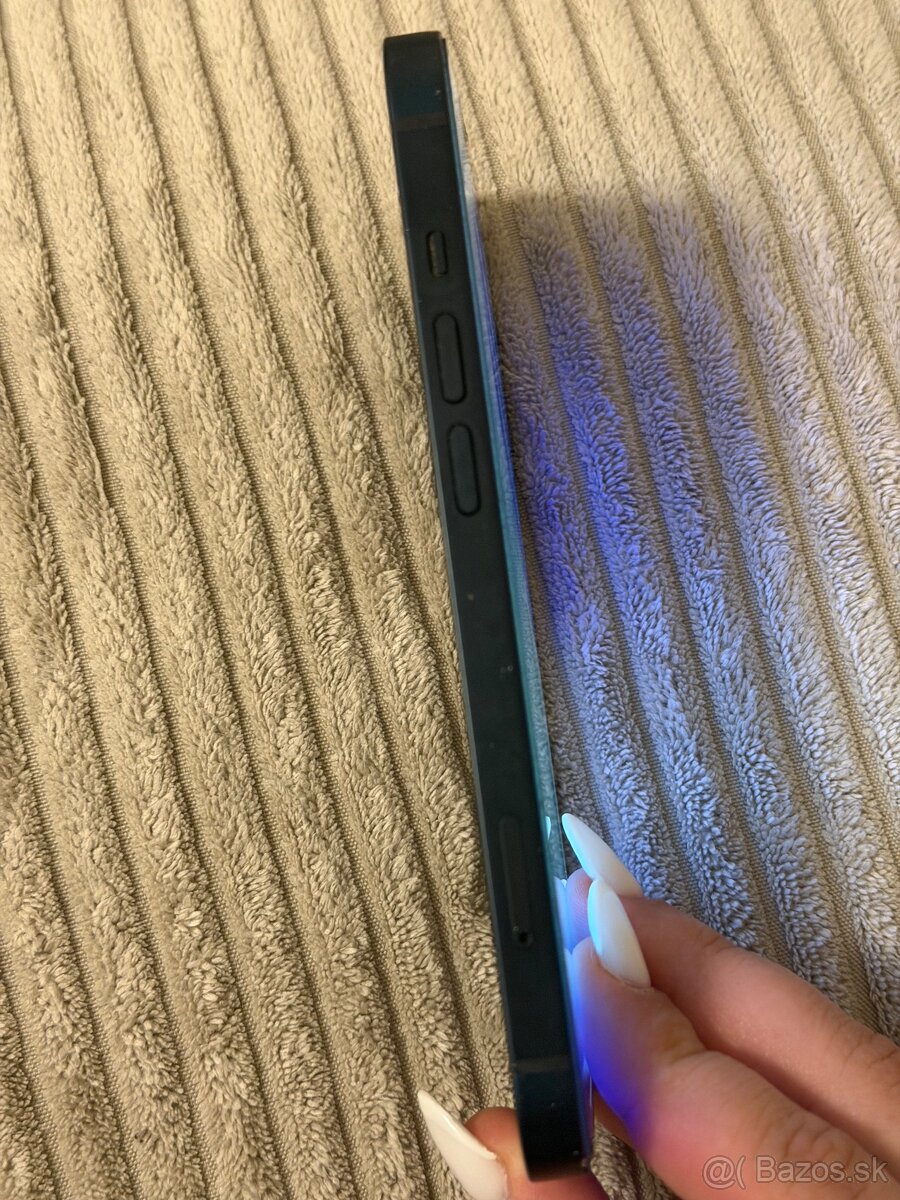 Predám iPhone 13 - 5