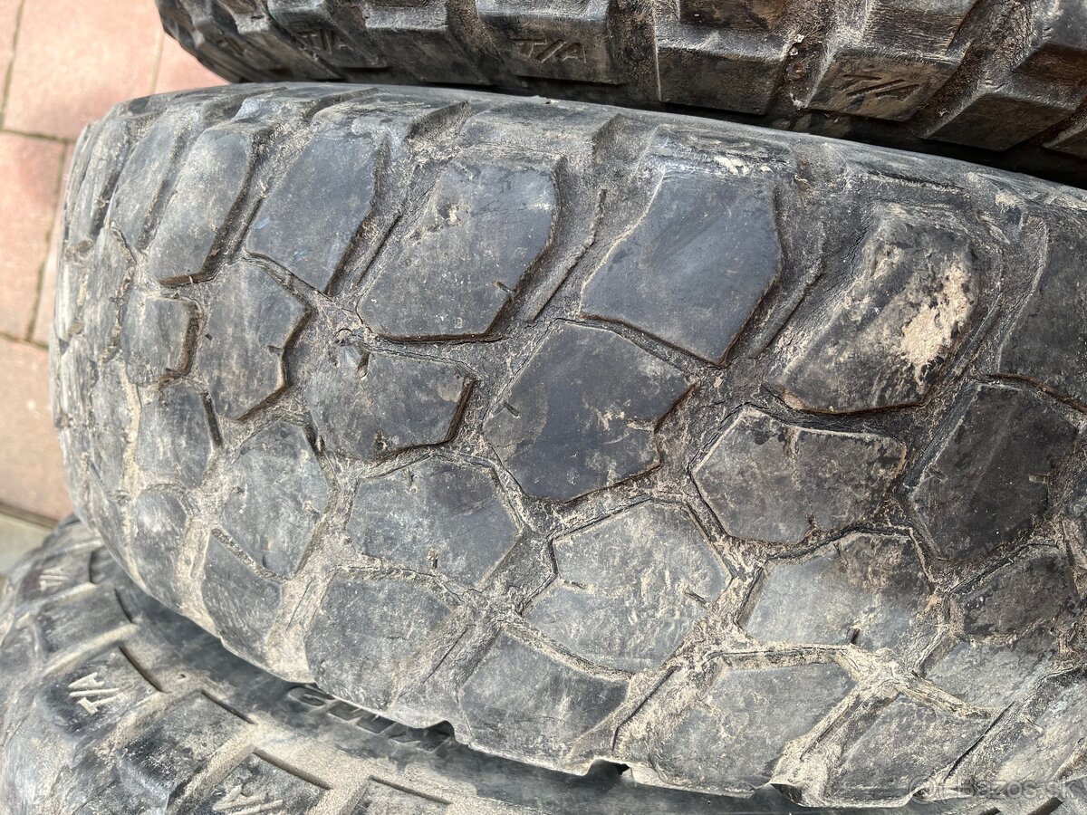 Bfdoodrich Mud-terraine 235/75 r15