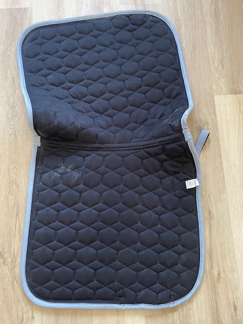 HKM drezúrna podsedlovka s ušaňou rosegold - 5