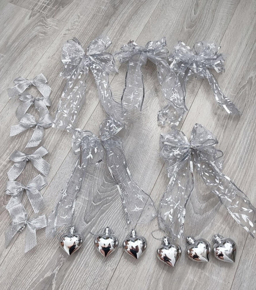 vianočný stromček, vianočné ozdoby, svetielka - 5