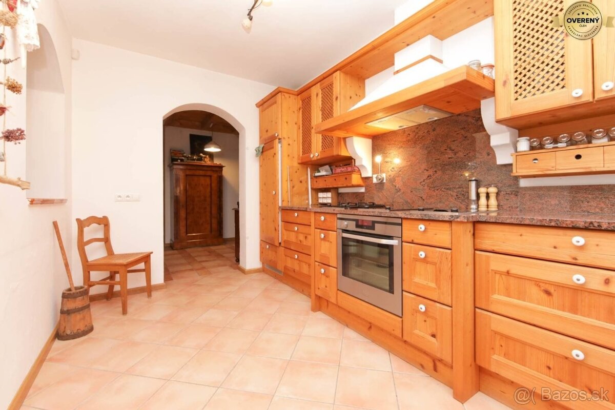 JEDINEČNÝ 7 IZ. RD S MOŽNOSŤOU DVOJGENERAČNÉHO BÝVANIA - 5