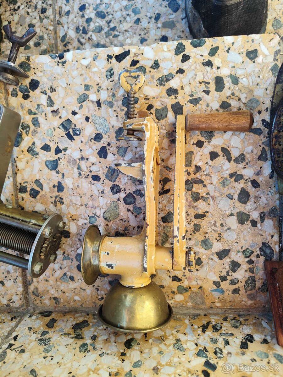 Predám rôzne mlynčeky na mäso, orechy, mak, slíže - 5