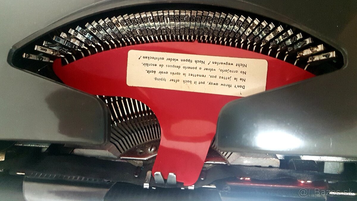 Prenosný mechanický písací stroj Chevron - 5