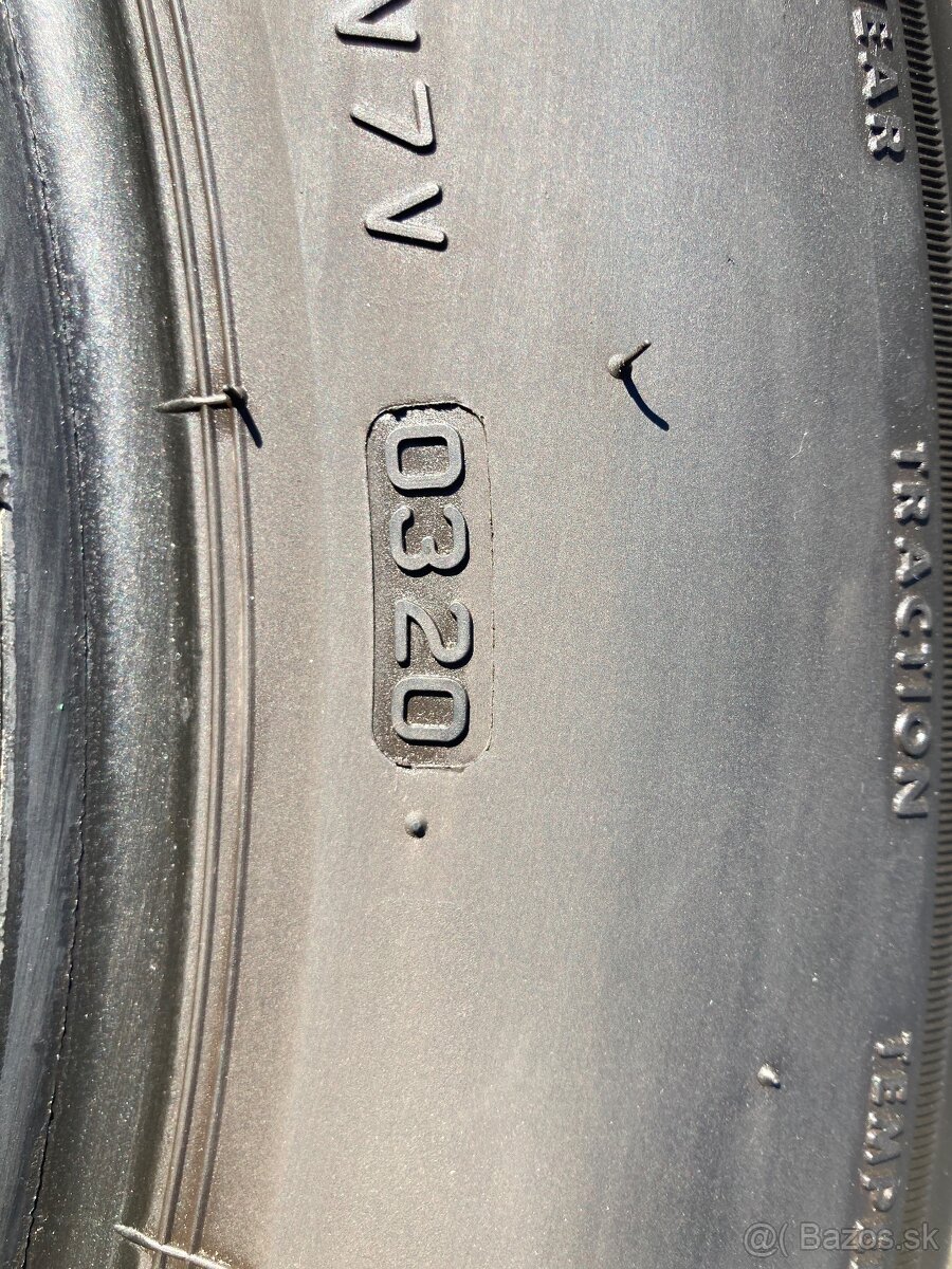 Bridgestone letné 235/55R18 - 4ks - 5