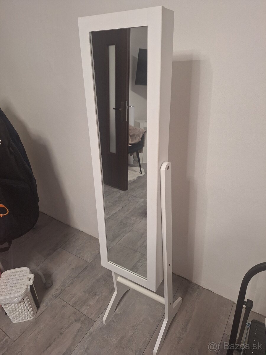 Stojan na šperky so zrkadlom - 5