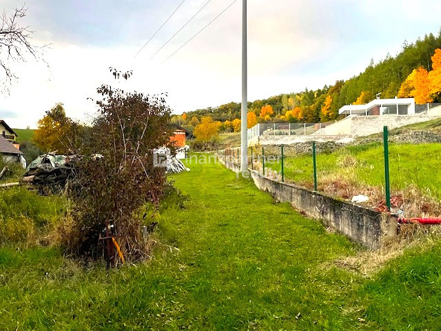 Nádherný stavebný pozemok pod lesom- Broskyňova ul. v PO (F - 5