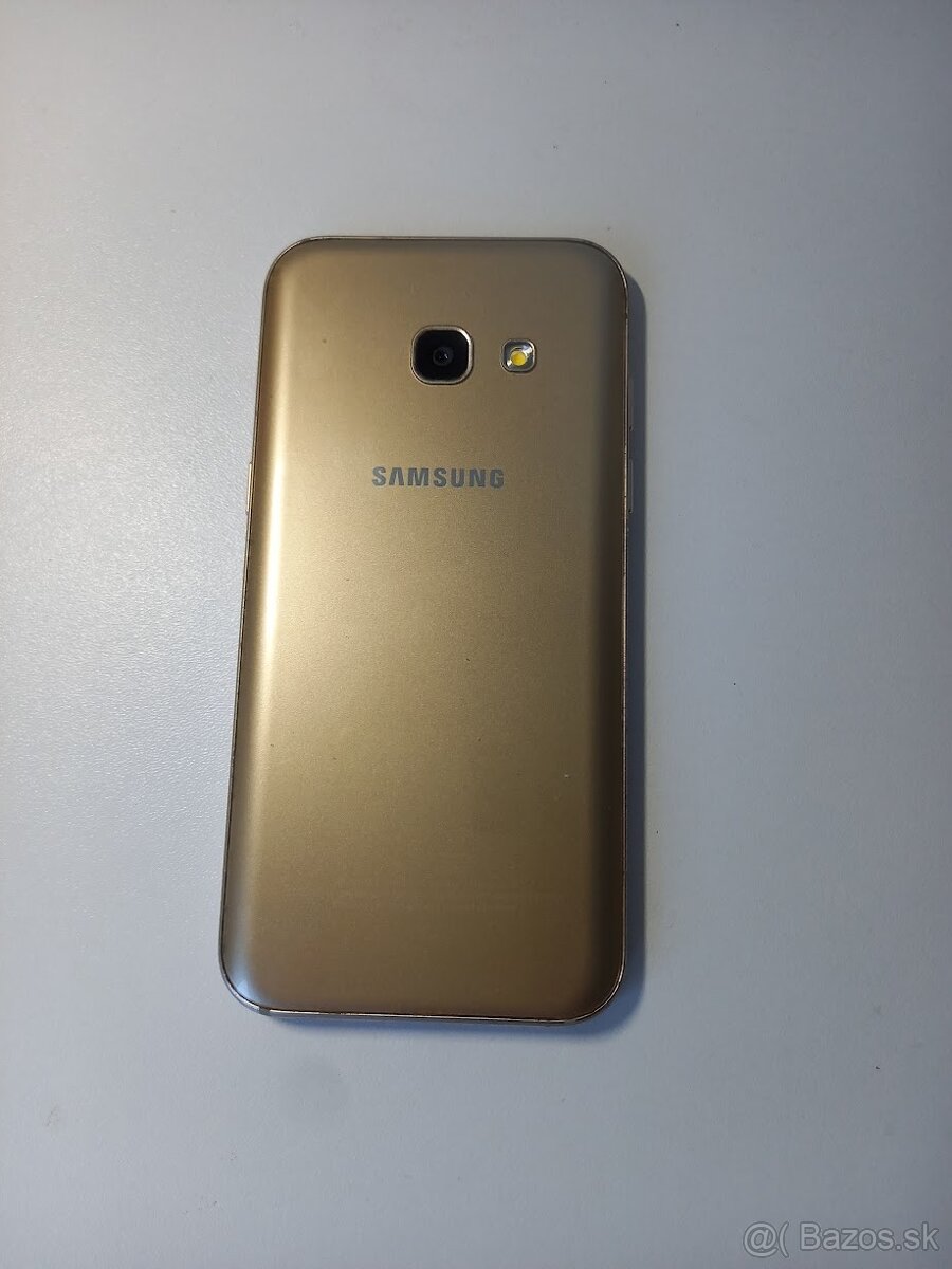 Samsung Galaxy A3 2017 Gold. - 5