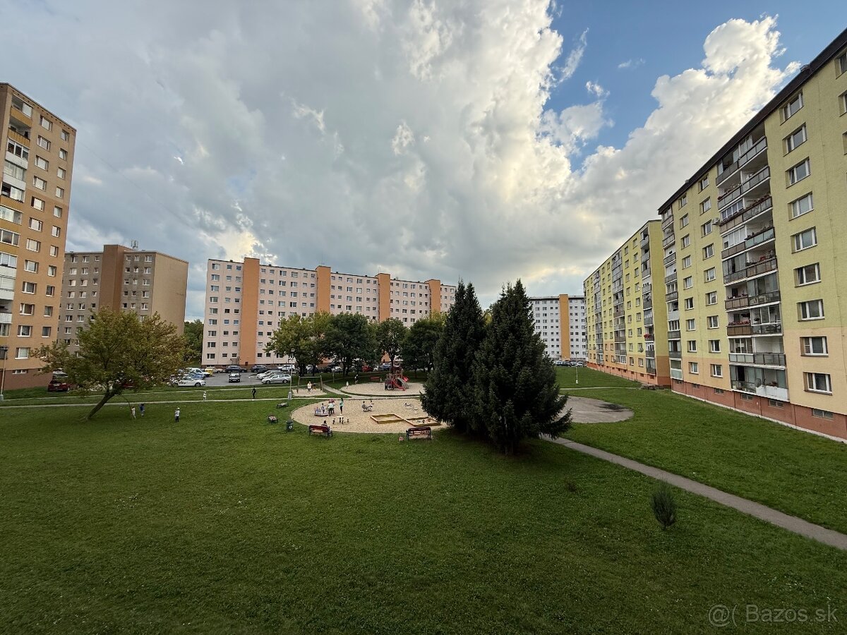 Nepriechodná izba s balkónom - 5