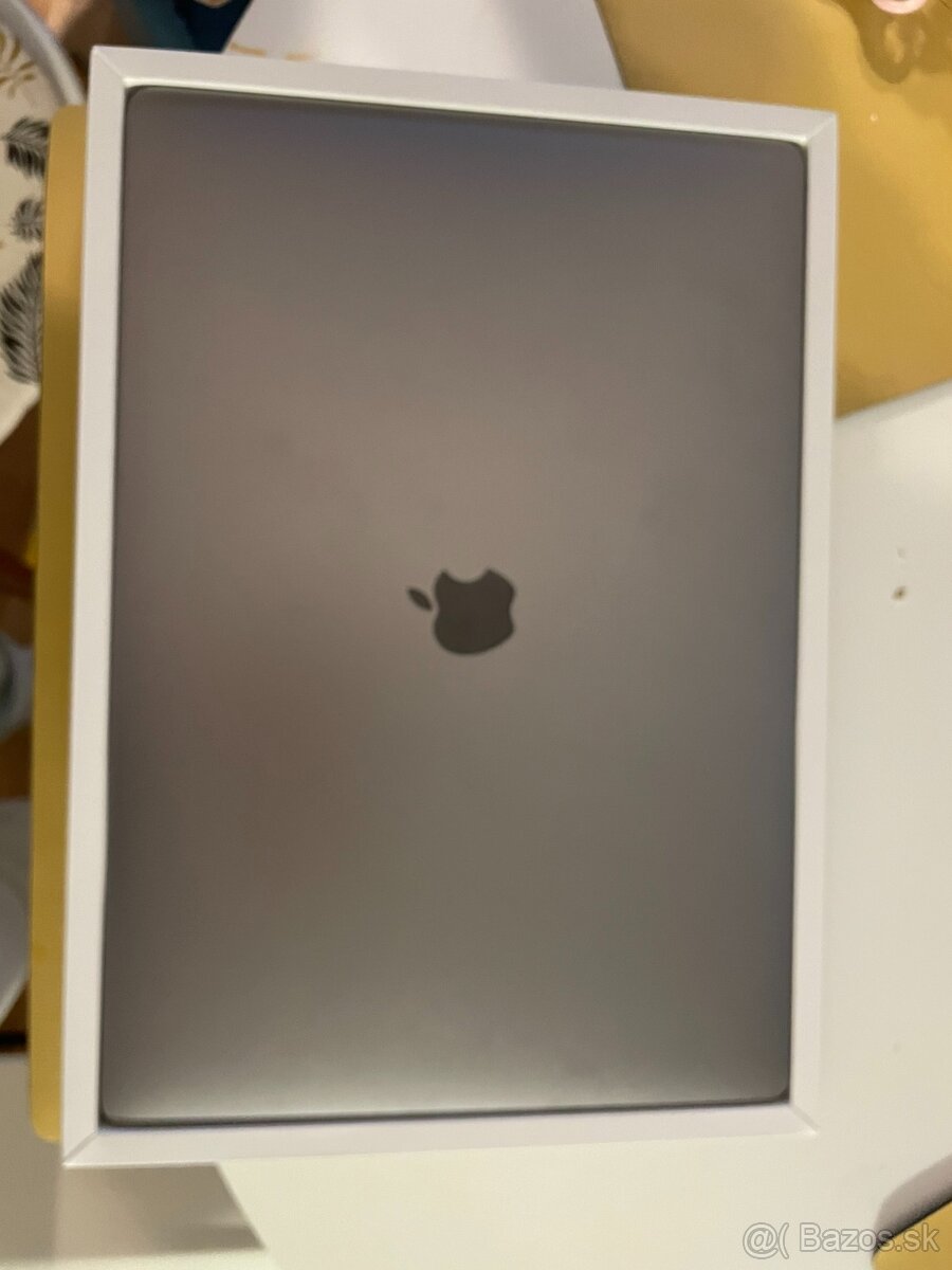 MacBook Pro 16" 2019 CTO Space Grey i9|64GB|1TB - 5