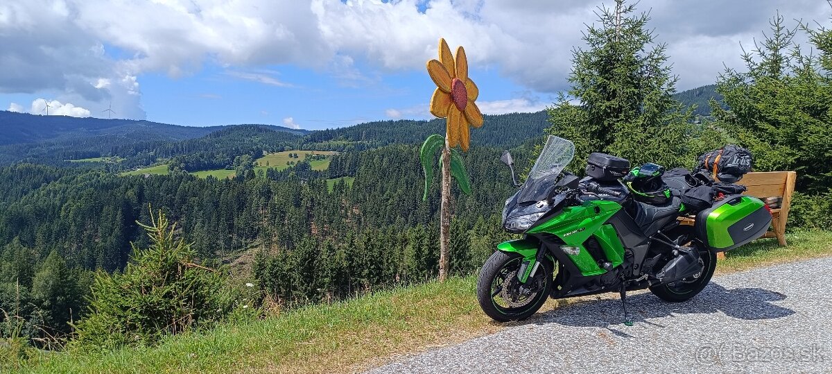 Kawasaki Z1000SX - 5