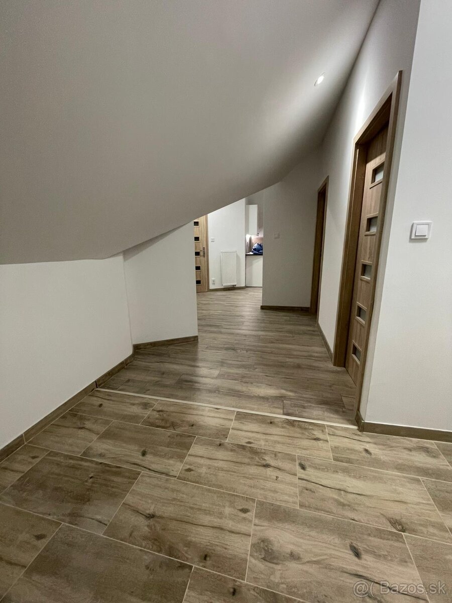 Prenájom 3.-izb.byt v centre Senca - 5