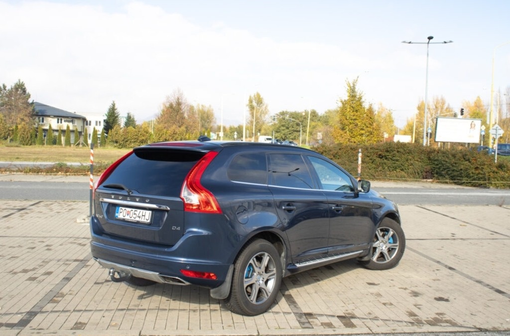 VOLVO XC60 (2015) - 5