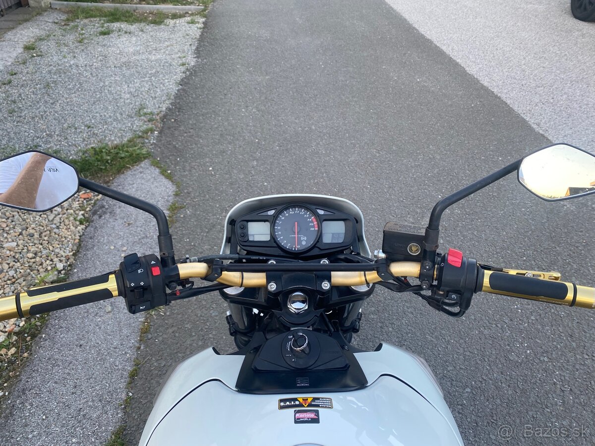 Suzuki GSR 600 ABS - 5