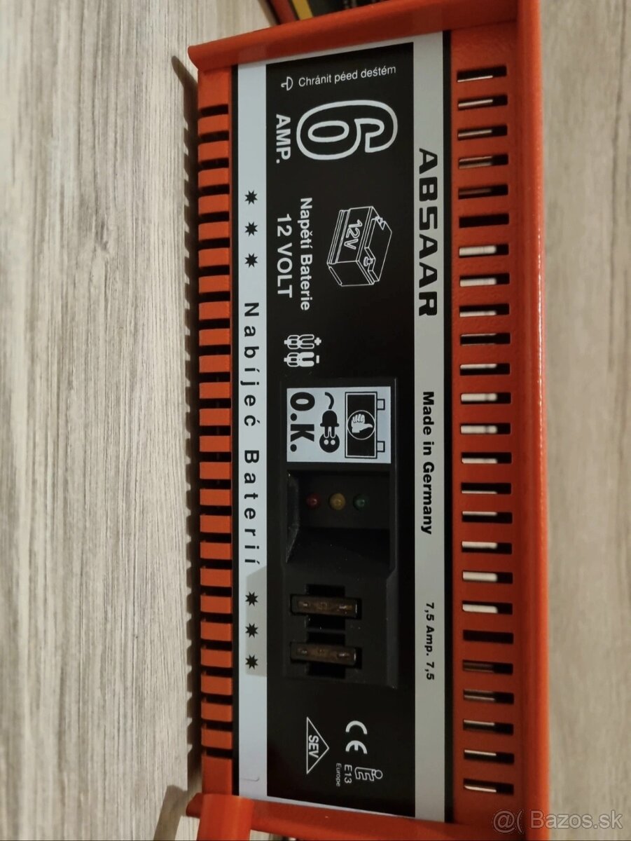 Nabijacka autobaterii 12V 6A - 5