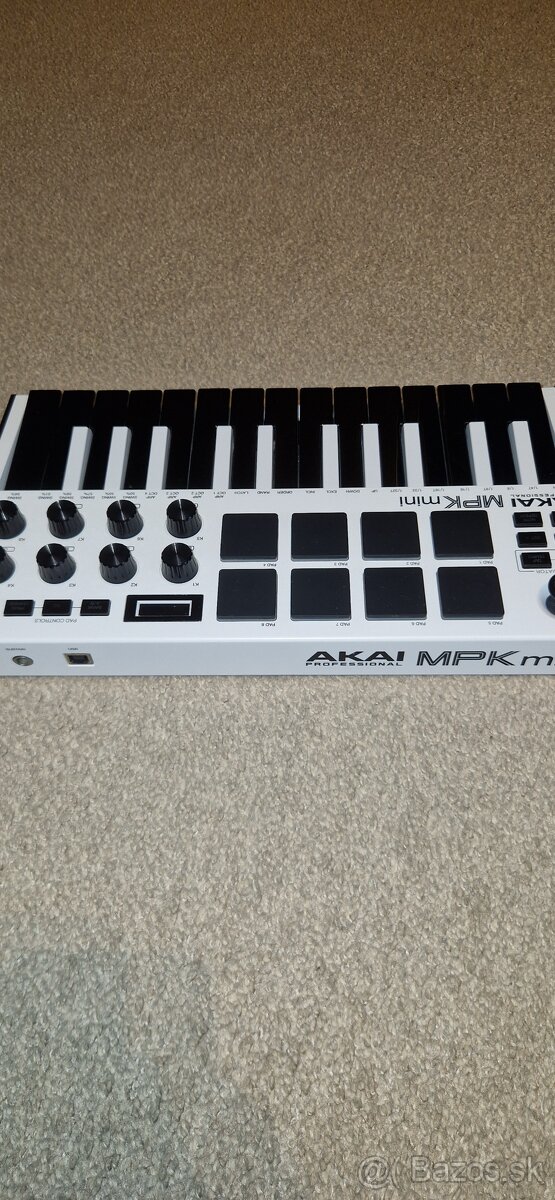 Akai MPK Mini MK3 (black/white) - 5
