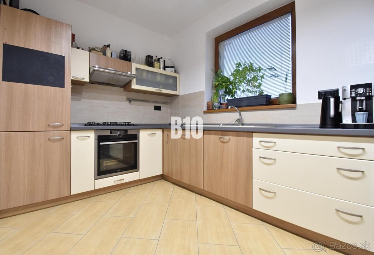 Veľkometrážny 3 izbový byt s garážou - 5