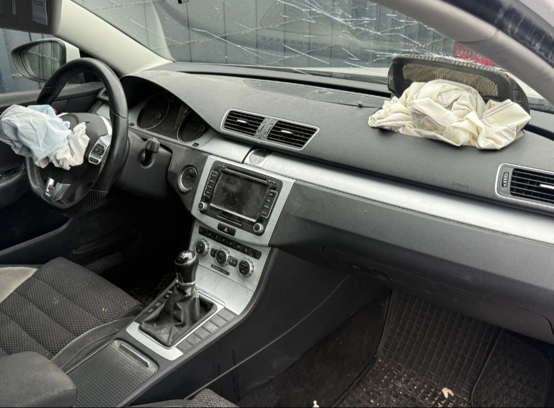 Vw Passat b7 2,0 tdi R-LINE - 5