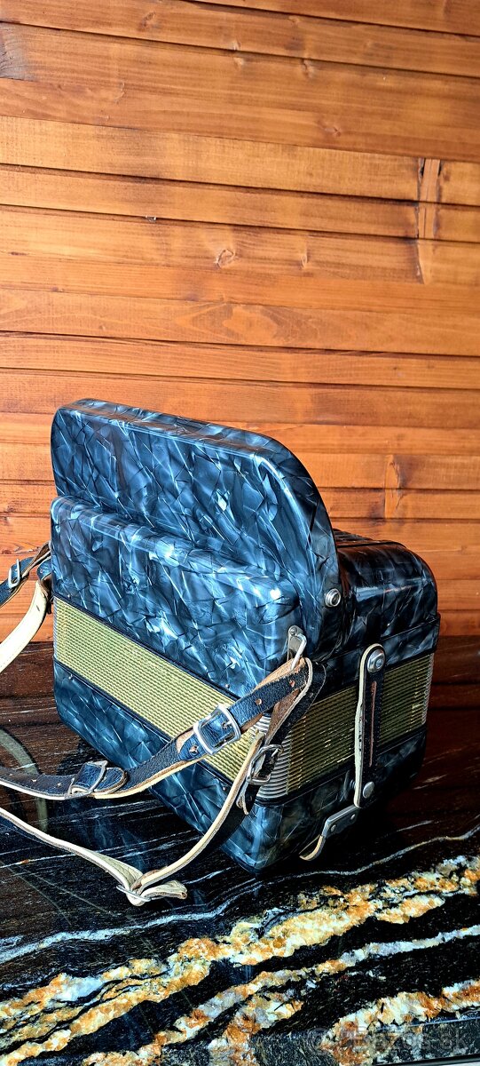 Heligónka Hohner club 2B - 5