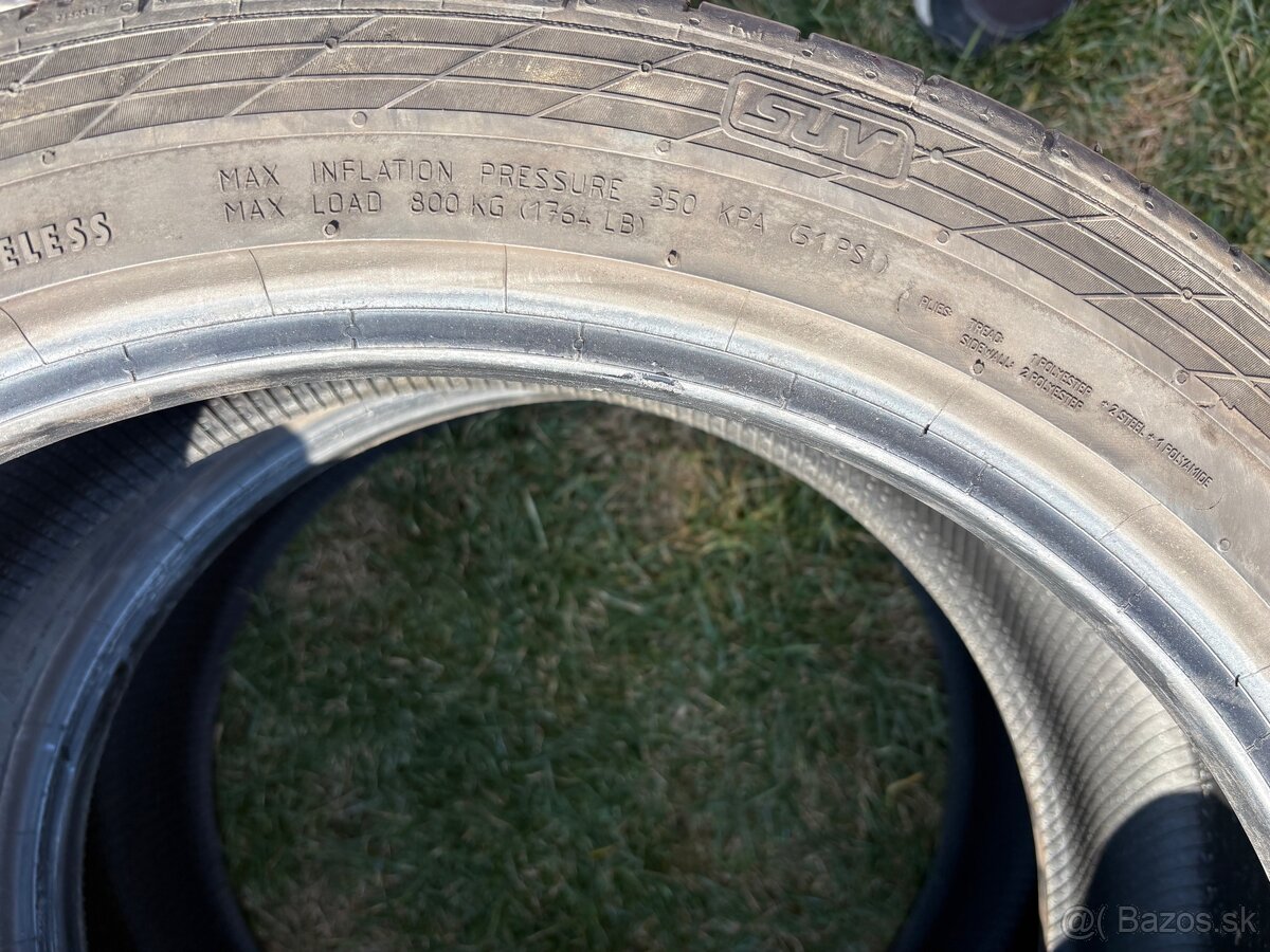 Letné pneumatiky 235/45 R20 - 5
