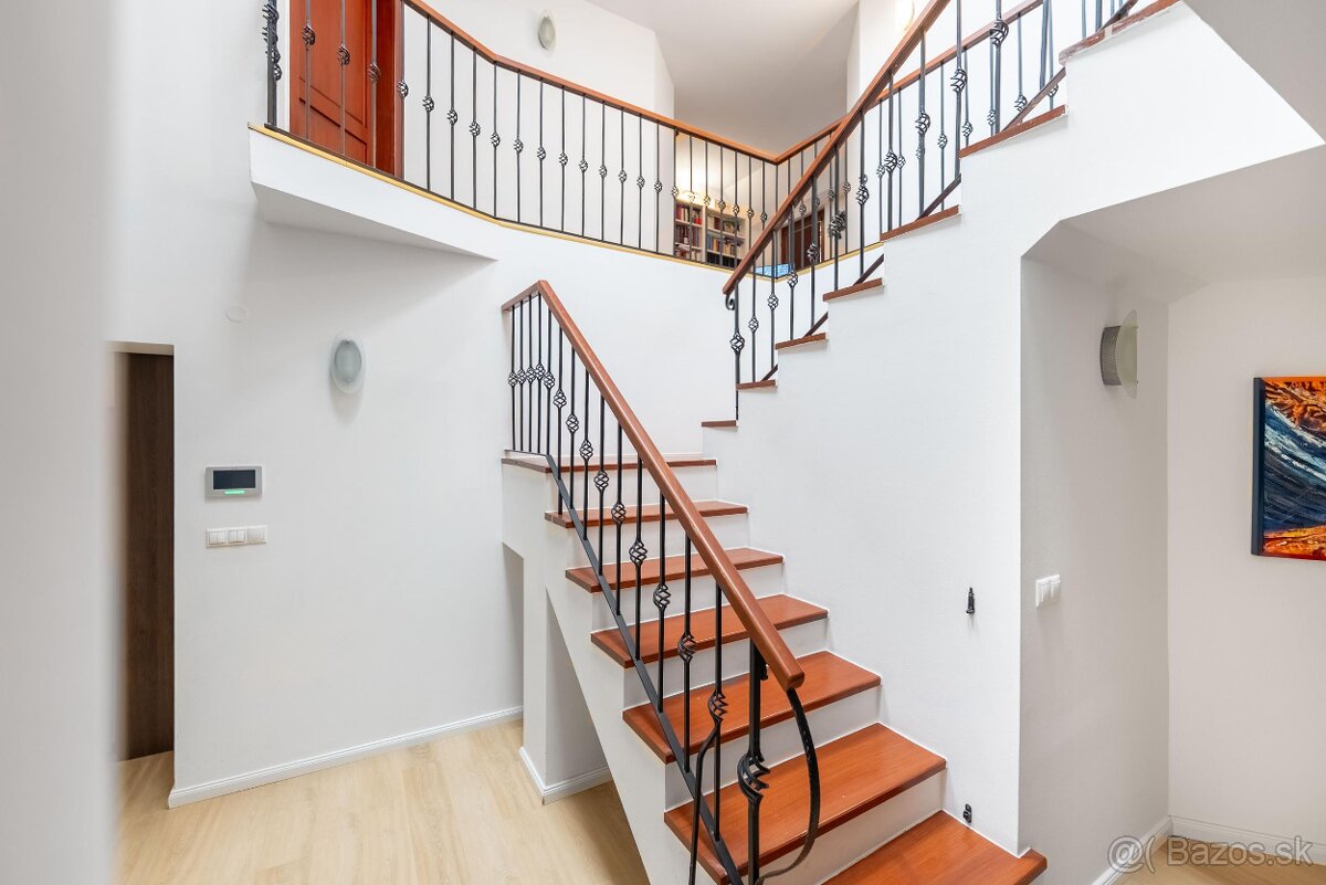 Predaj jedinečného rodinného domu v srdci Trnavy – za histor - 5