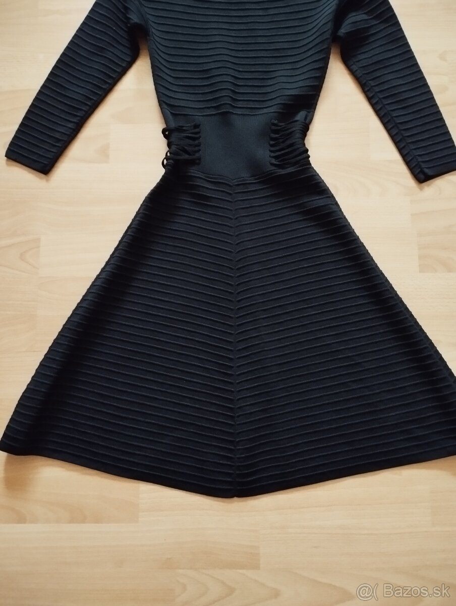 Čierne šaty Guess - 5