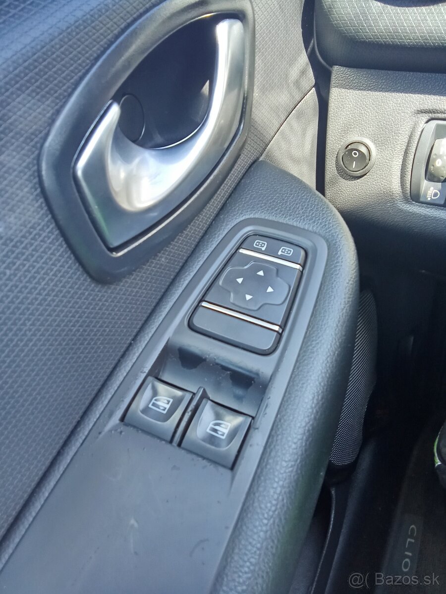 Renault Clio IV Grandtour benzín 5/2019 - 5