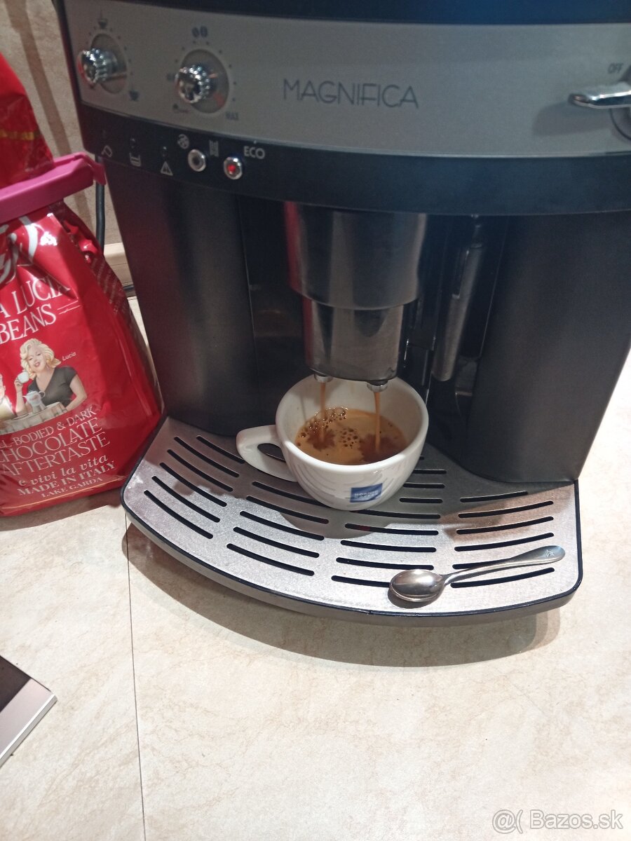 Delonghi Magnifica vo vybornom stave, plne funcny - 5