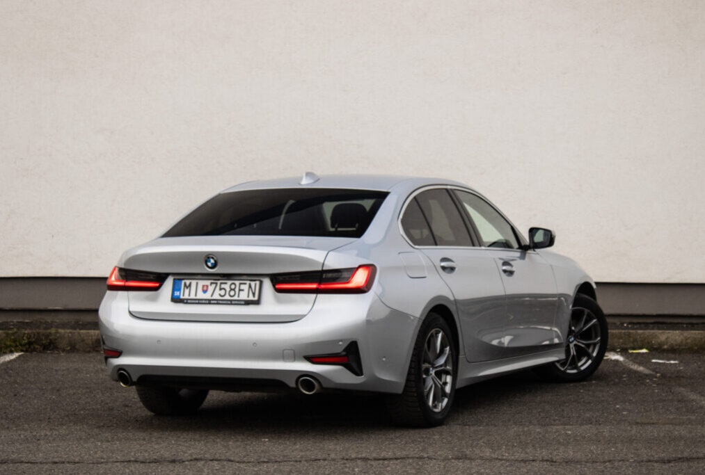 BMW 320i 2019 - 5
