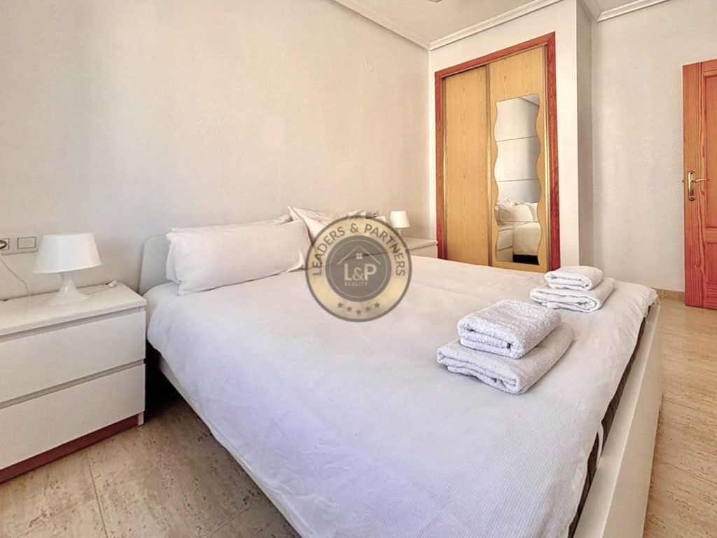 Apartmán 3+1 s bazénom Torrevieja-Los Altos, Španielsko - 5