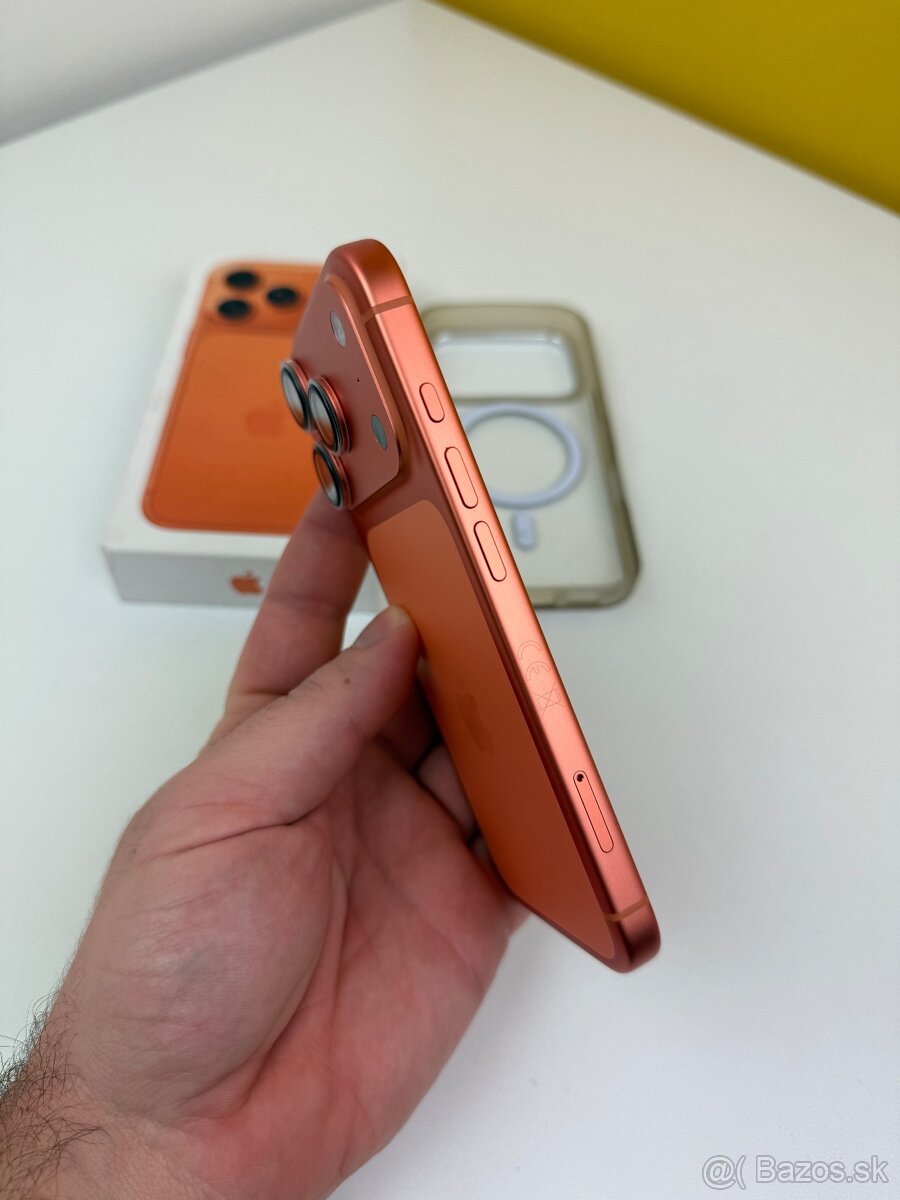 Predam vymenim Iphone 17 Pro 256GB Cosmic Orange v záruke - 5