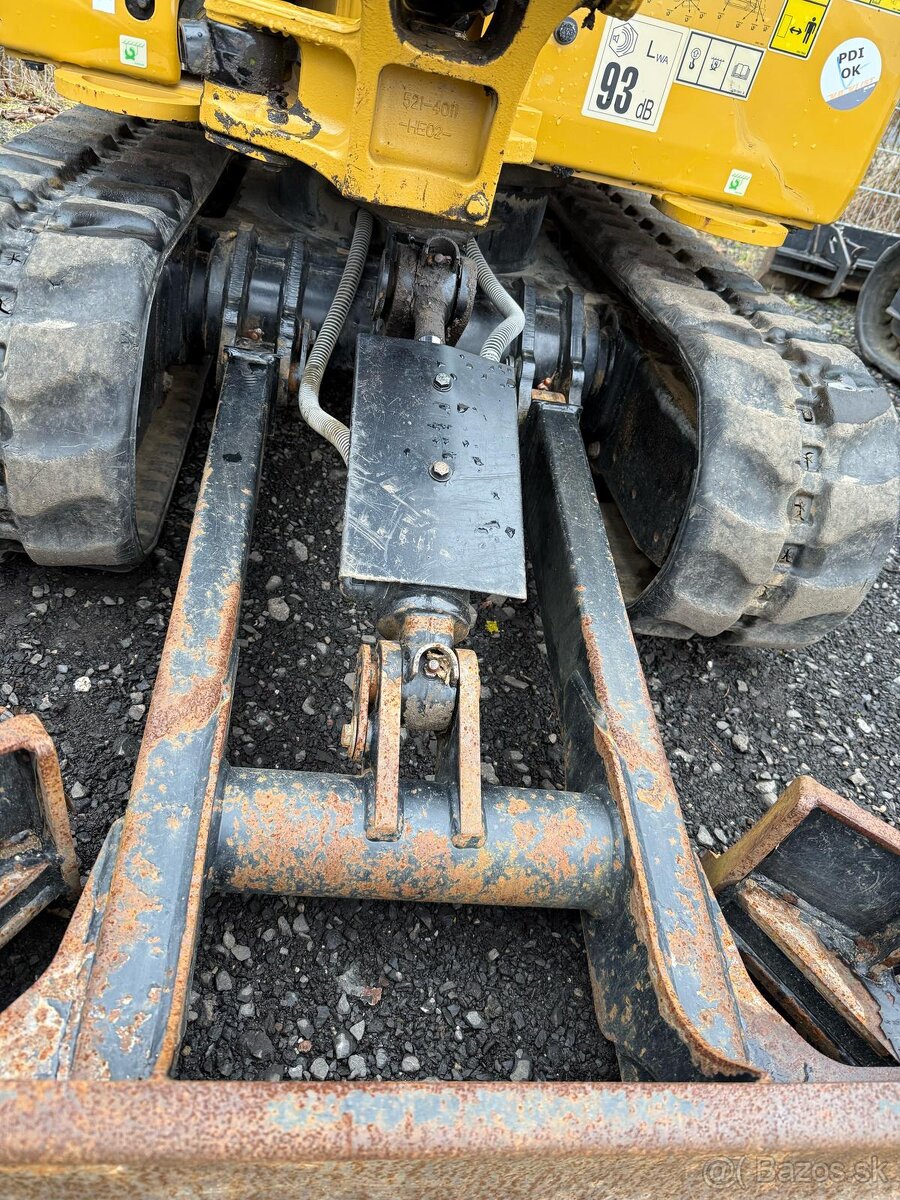 Caterpillar 301.6 - 5