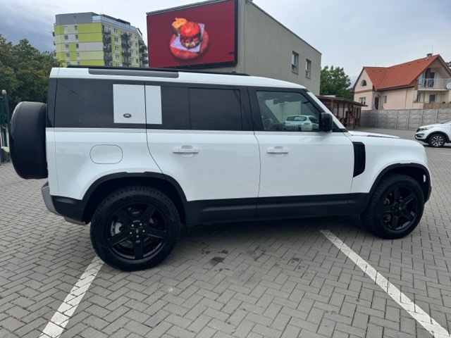 LAND ROVER DEFENDER 110 D250 SE AWD