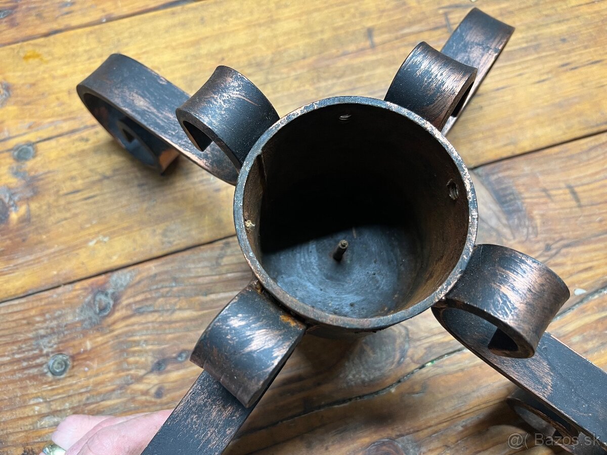 Kovaný stojan na Vianočný stromček. - 5