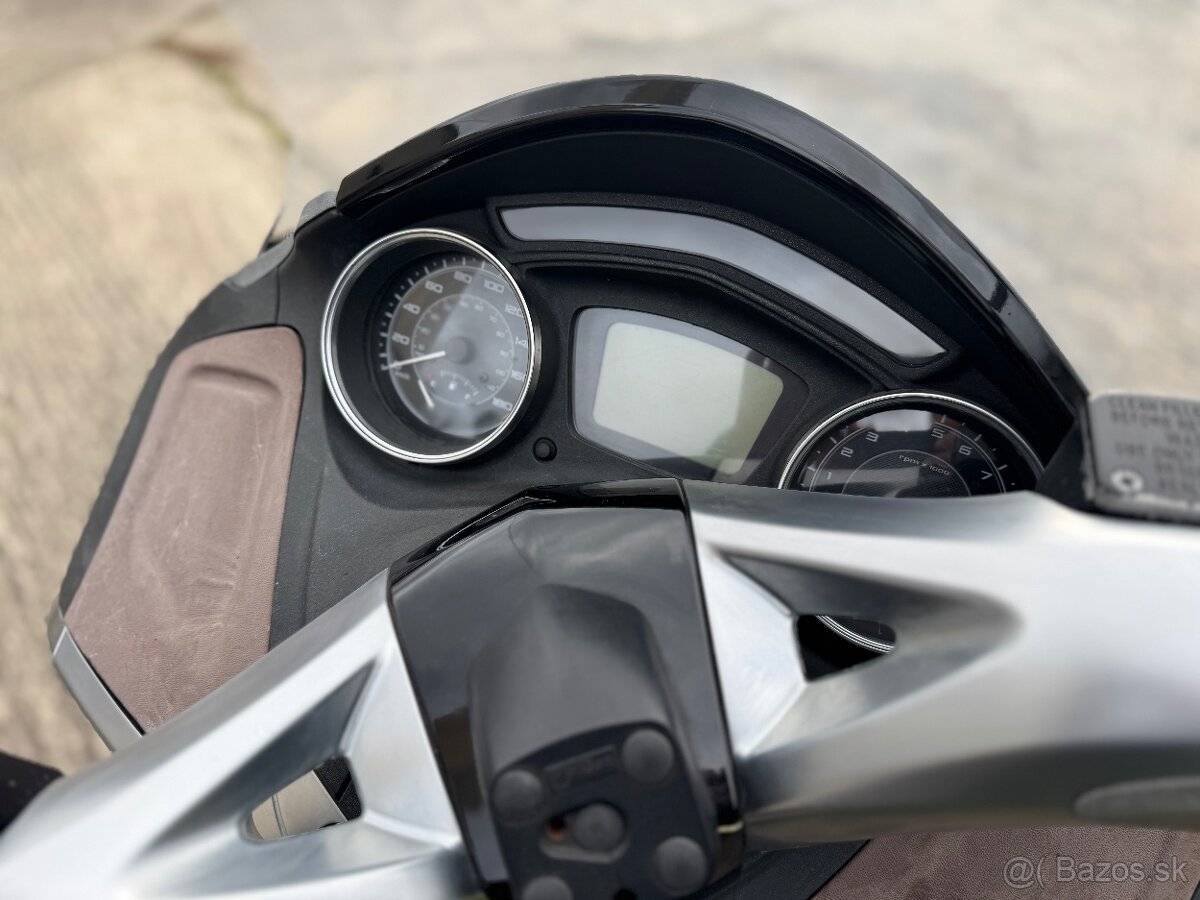 PIAGGIO X10 350 ABS ASR - 5