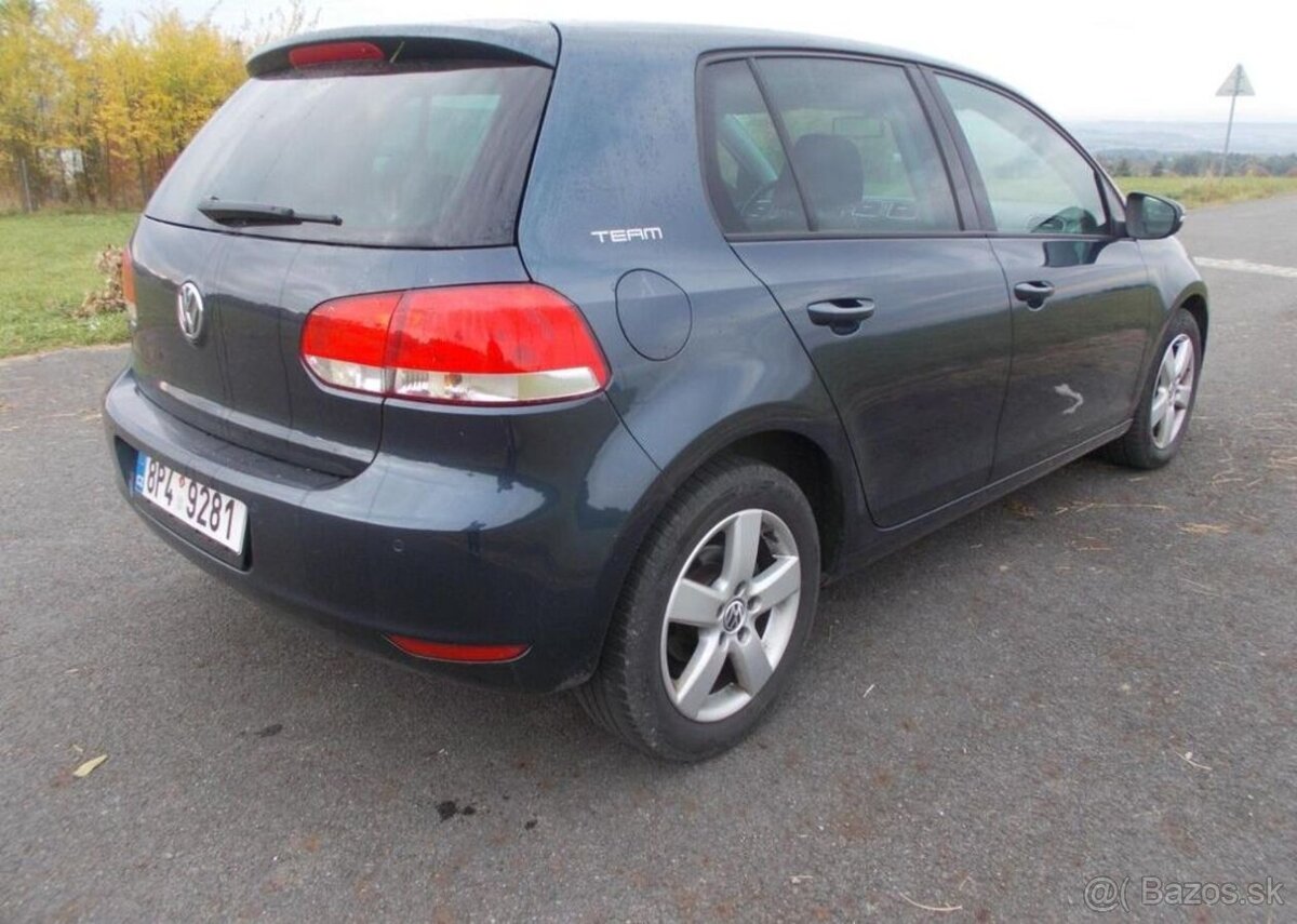 Volkswagen Golf 1,6TDI 77KW nafta manuál 77 kw - 5