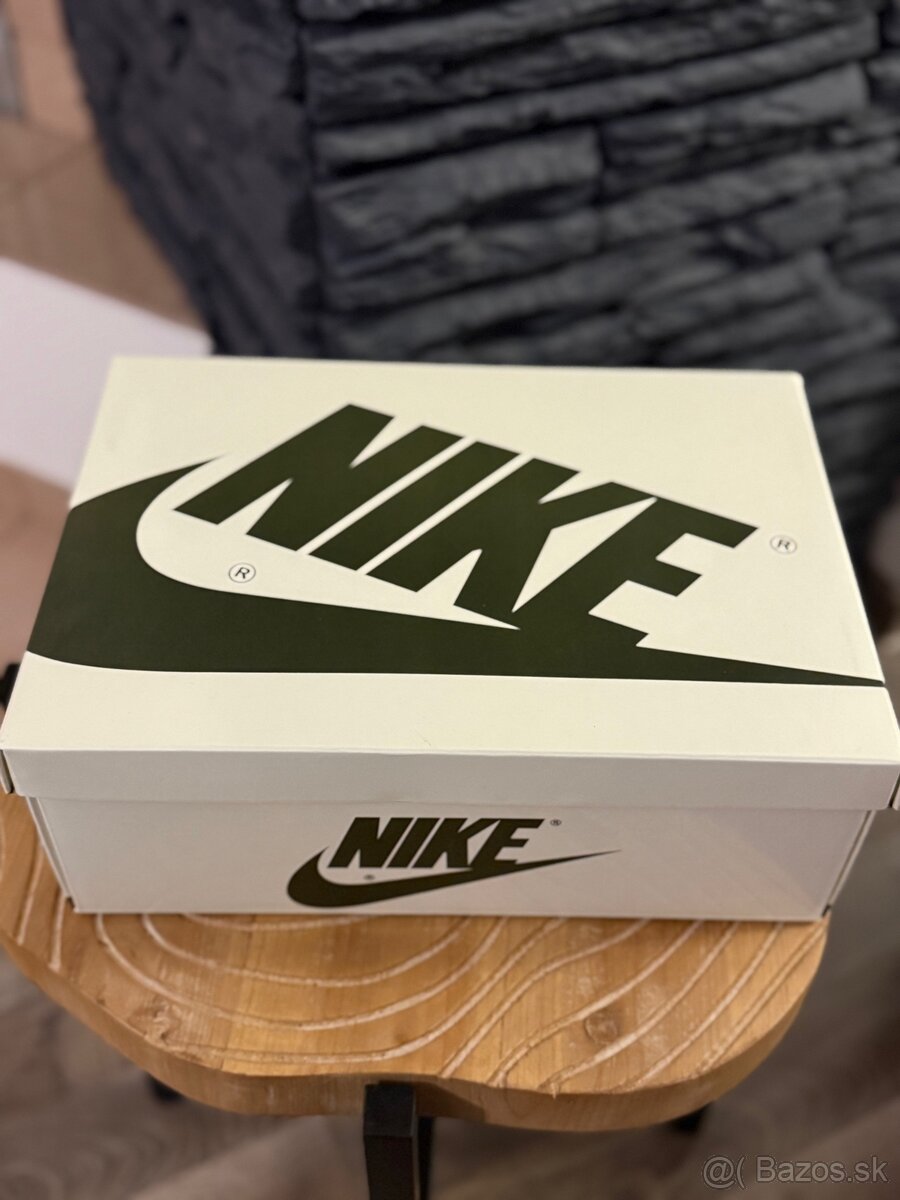 Jordan 1 Low Travis Scott Olive - 5