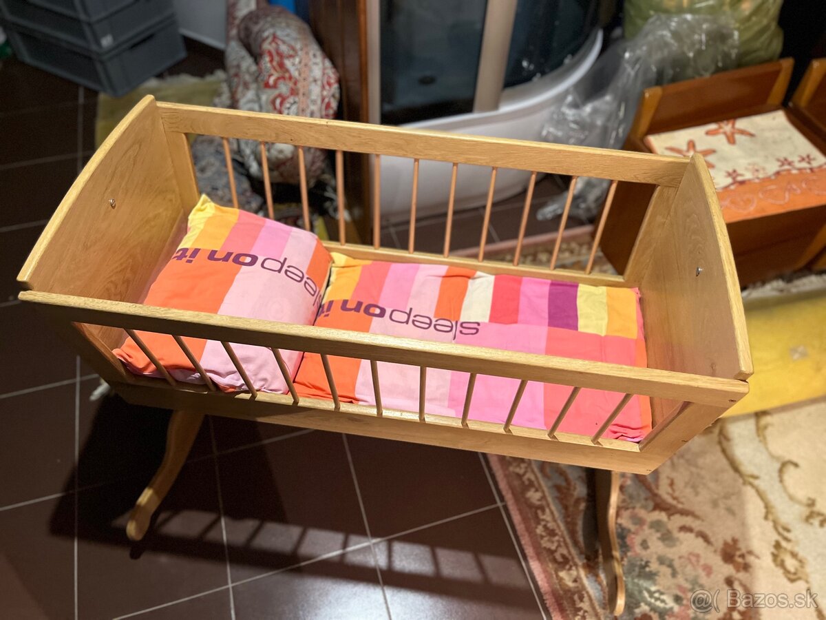 Drevená hojdacia postieľka - 5