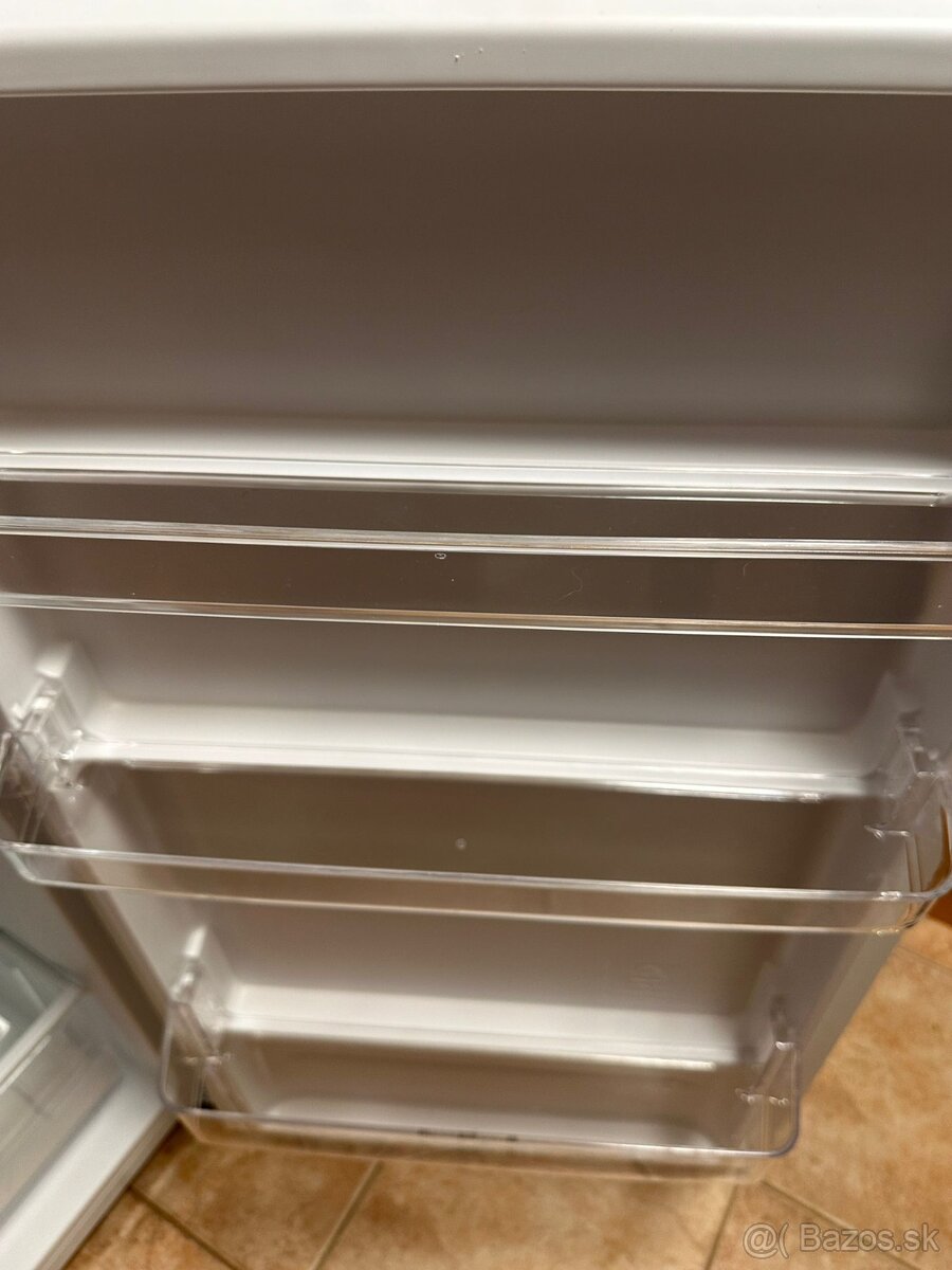 Chladnička s mrazákom Philco PT 204E - 5