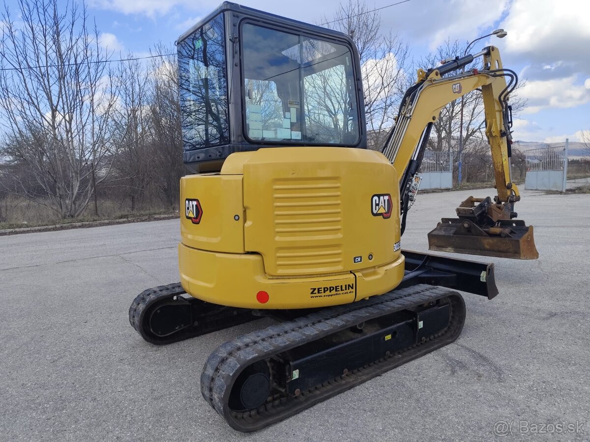 Bager Caterpillar 303.5. + hydraulická svahovačka. - 5