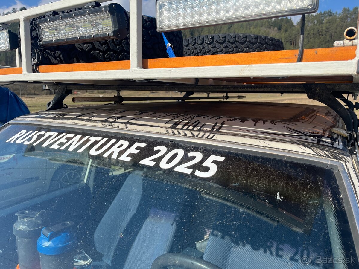 Záhradka na auto s konštrukciou stanu - 5