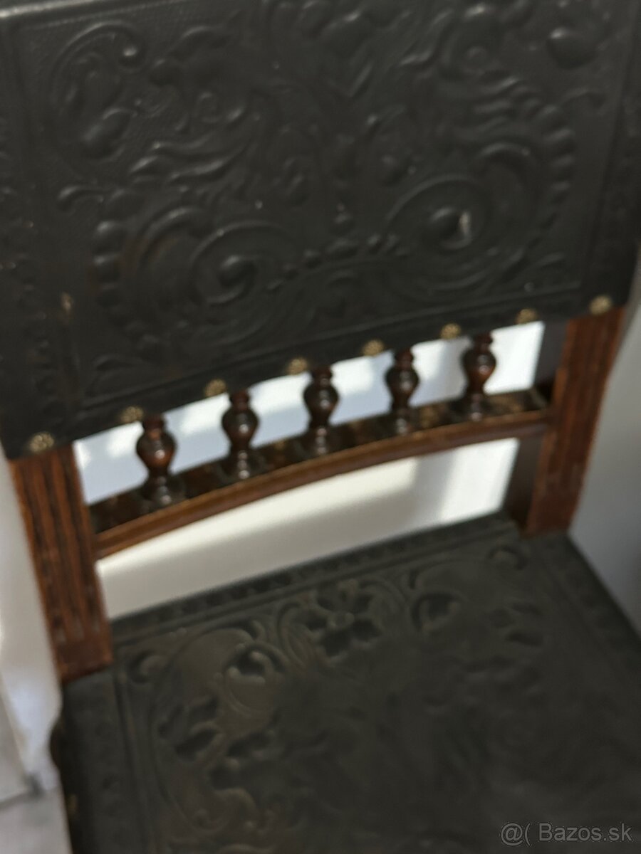 Historická drevená stolička - 5