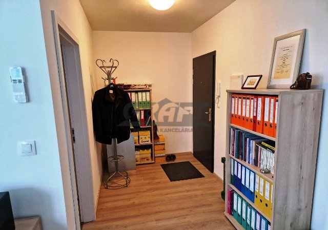 Na prenájom 2-izb. apartmán Trnavská cesta s garážou - BA - 5