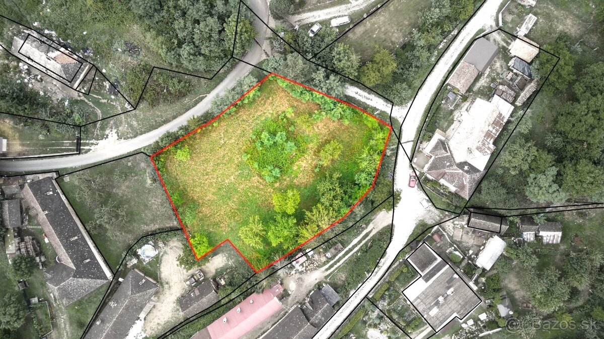 Gemerská Poloma - 1.701 m2 POZEMOK NA RD - 10 minút od RV - 5