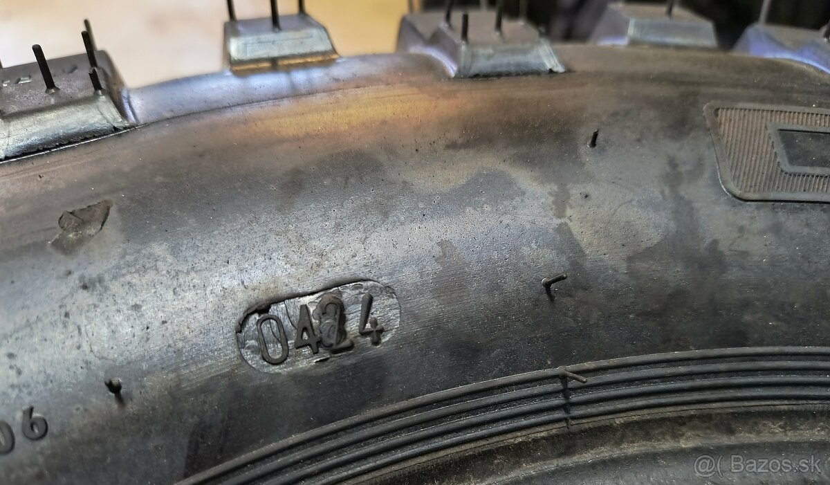 215/65 R16 , 225/70 R15 KM2 - 5