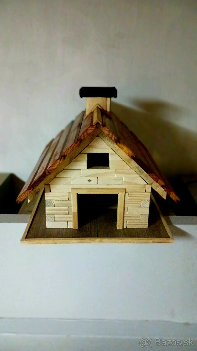 Vtacie krmitko (dom) - 5