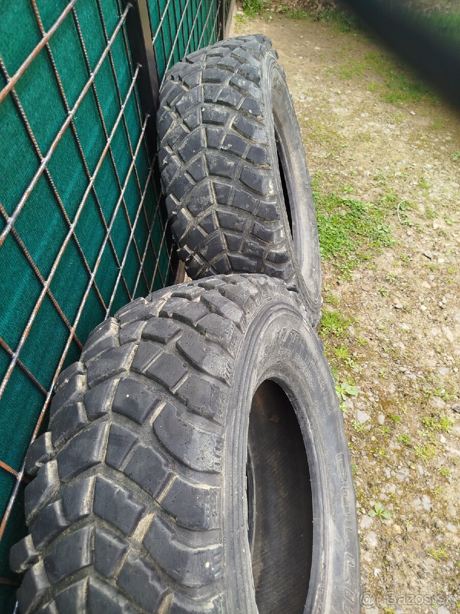 Pneu 265/70 R16